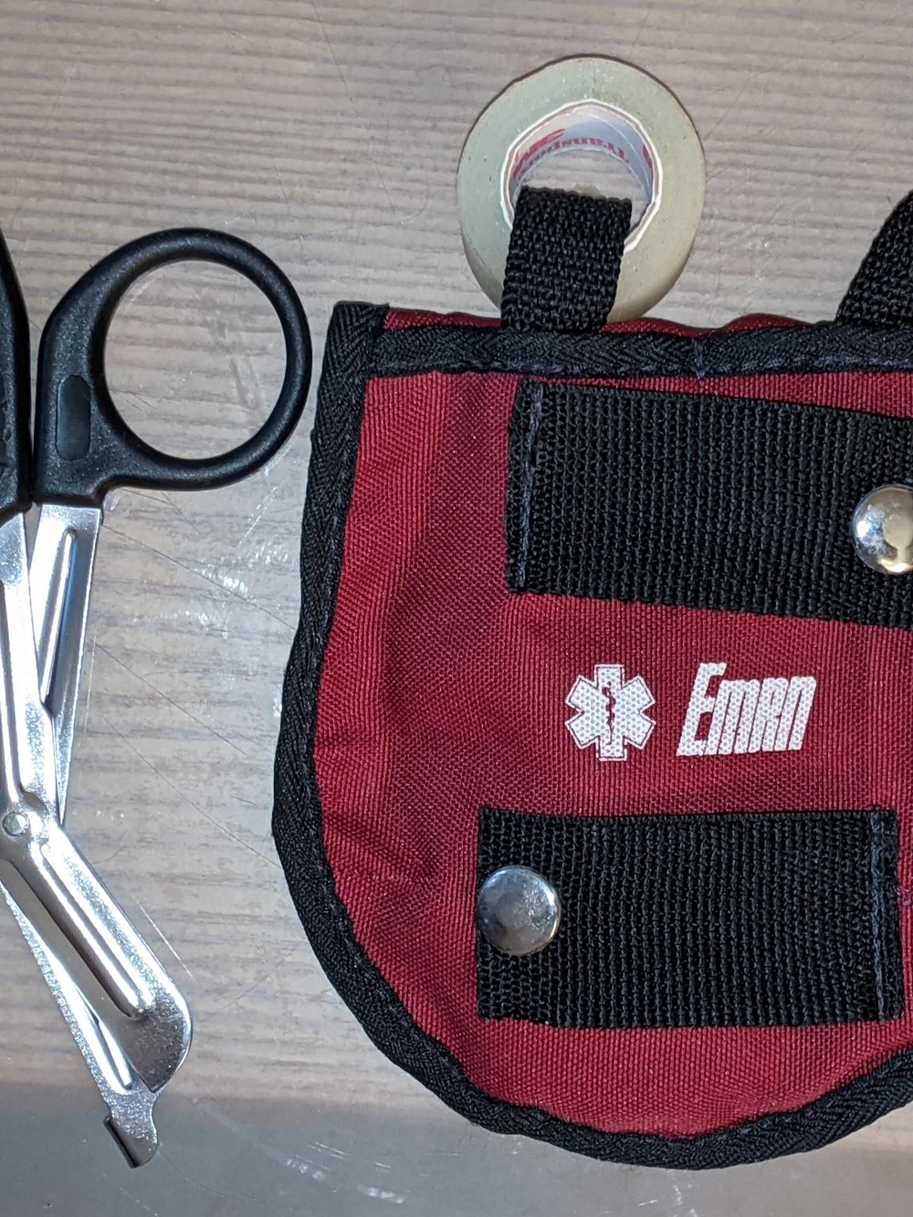 Red EMT Shears & First Aid Pouch - Picture 3 of 7
